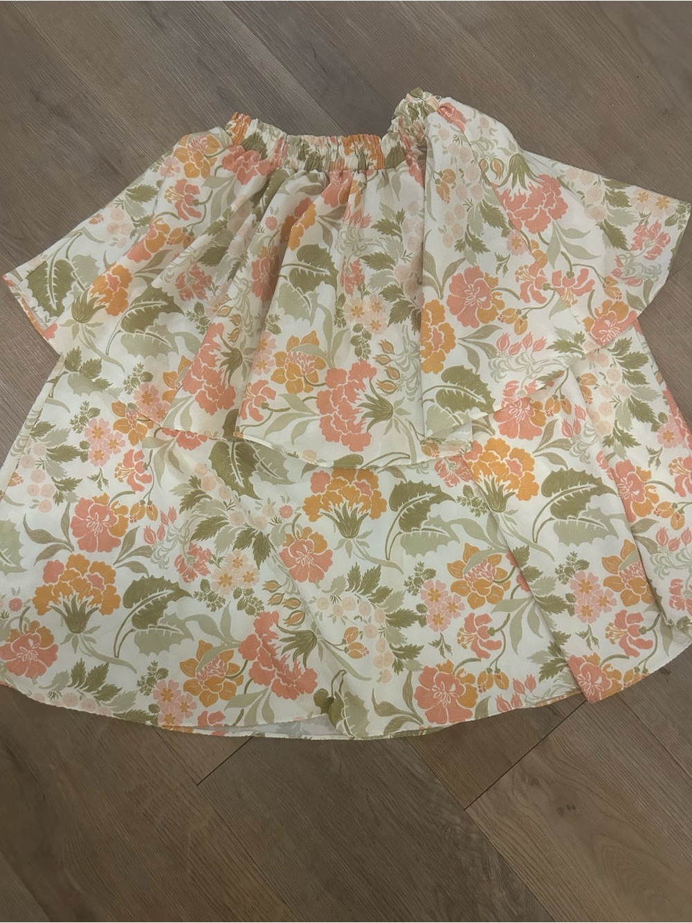 Raelaela Special Skirt Tag - White